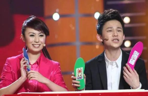 马丽获奖后，何炅却哭了！他们二人此前有过哪些合作？