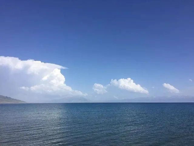 如果只能选一个，你认为新疆哪个湖最美？