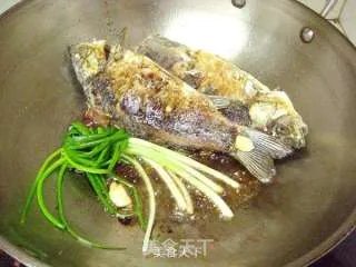 红烧鲫鱼