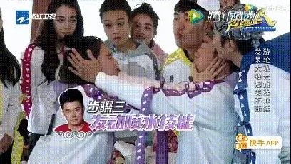 唐艺昕到底夸了郑恺什么?引发两队粉丝再次开撕,非要她道歉?