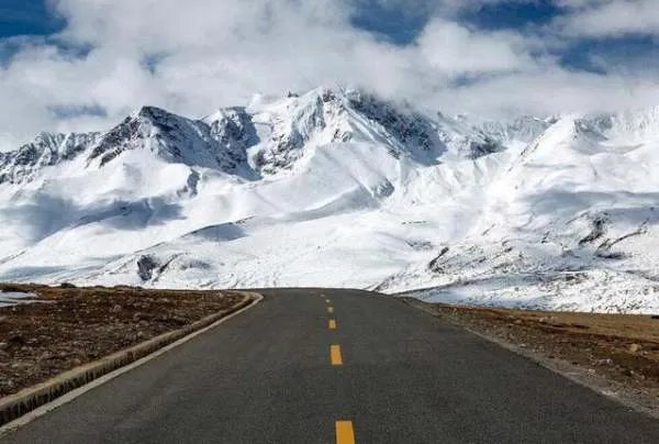 自驾游去西藏好不好？