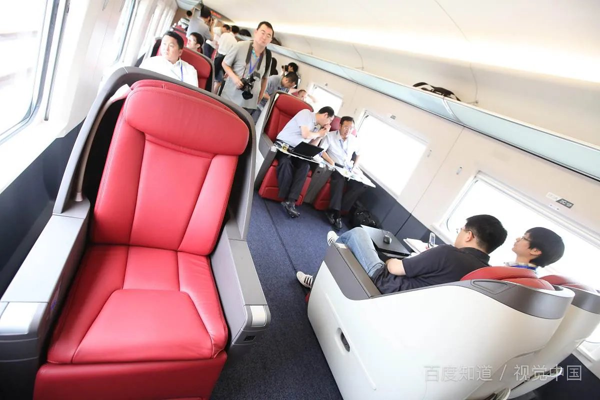 高铁外放老人向叶璇道歉后，要求叶璇道歉，老人是否依旧心里不平衡？