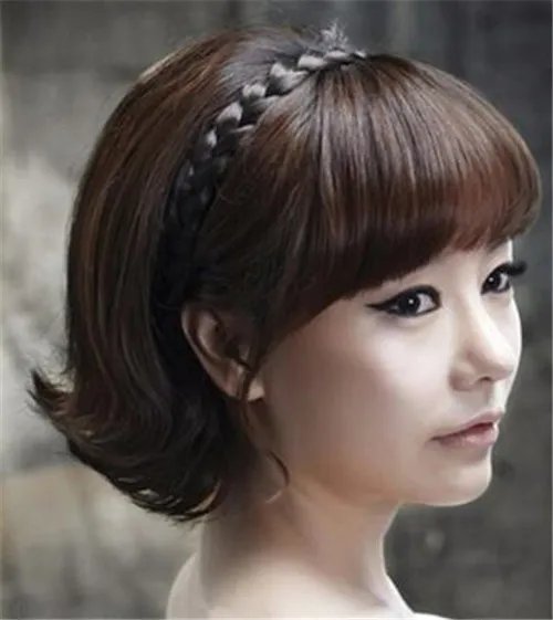 伴娘发型短发图片推荐 伴娘短发怎么扎简单又好看
