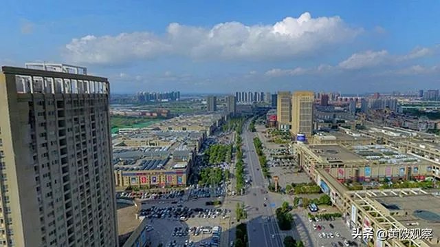 明年想在武汉不限购区域买房子，现在目前看中两个区域，横店和汉口北，纠结买哪里好？