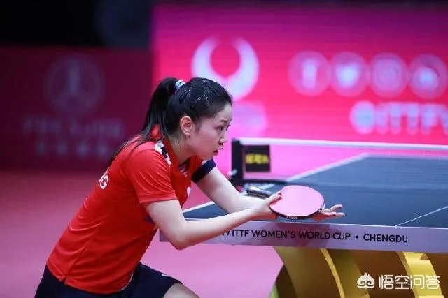 刘诗雯4-0张安,比赛末尾打出了一个小高潮,刘国梁都笑了,发生了什么?