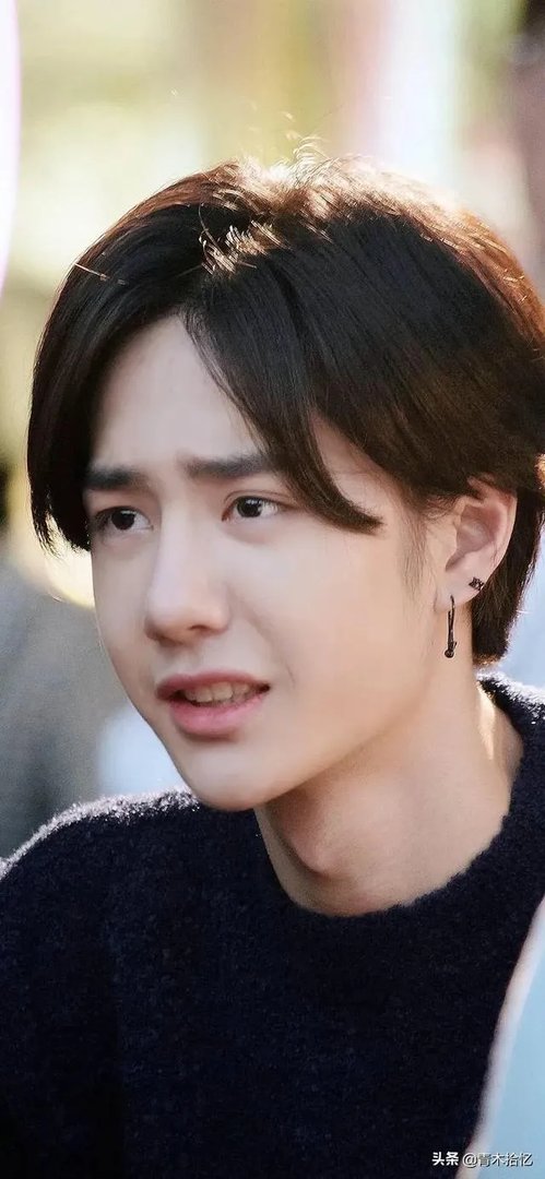 大家有肖战、王一博的壁纸吗，分享一下