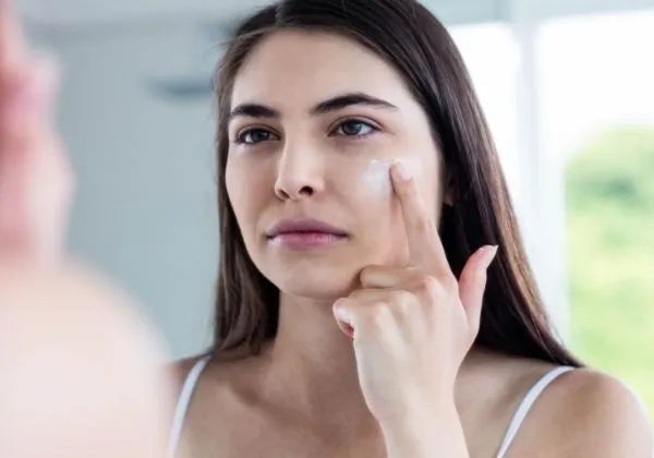 BB霜和隔离霜有哪些不同 BB霜和隔离霜的区别有哪些