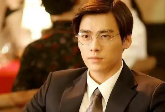 如何看待李易峰此前发“声明”,李易峰声明背后有何用意?