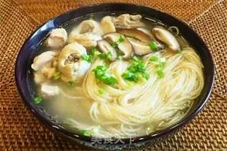 香菇鸡汤面
