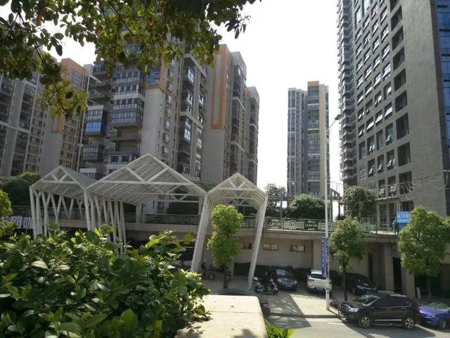 本人第一次买房,买的湖南衡阳珠江合创愉景新城第八期,求买过的人给点中肯的评价?