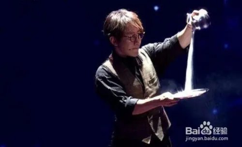 2019春晚刘谦魔术揭秘，魔壶酒饮料怎么变出来的