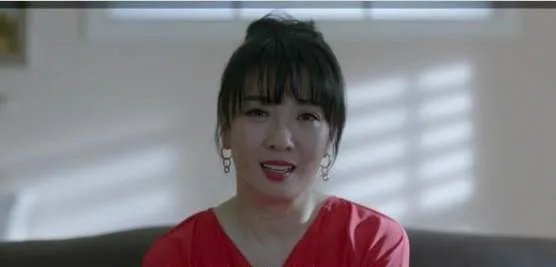 如何评价《带着爸爸去留学》中的董美玲?