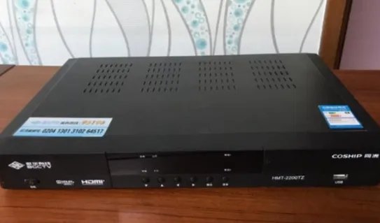 机顶盒应亮几个灯