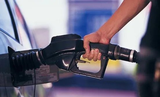 国内油价或首迎“八连涨”，你预计油价未来的走势如何？