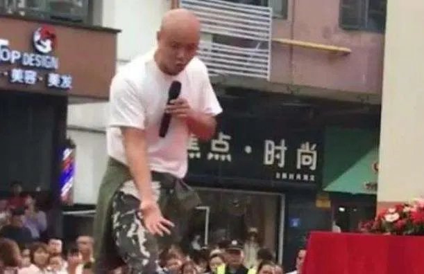 得罪了金星还强吻谢娜，乐嘉到底为何被封杀？