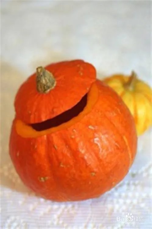 万圣节南瓜灯装饰图片 万圣节南瓜灯的做法详解