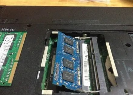 戴尔 Inspiron 1464 如何配置内存条,