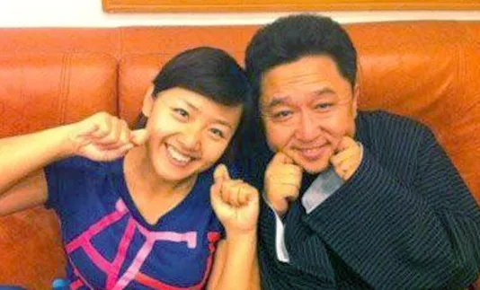 郭德纲经常拿于谦的老婆开玩笑，于谦的老婆会不会生气呢