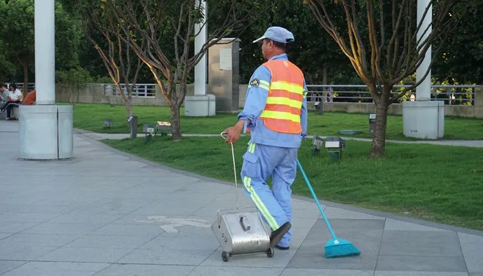 废旧荧光灯是什么垃圾