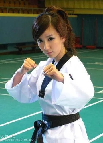 《爱情公寓》火了一票人,当年的女神羽墨、宛瑜后来发展怎么样?