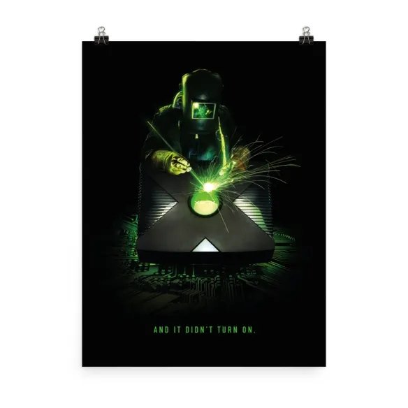 自嘲拉满 微软推出Xbox360经典故障“三红”纪念海报