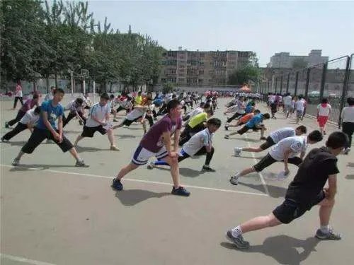 初中生体育课跑步200米猝死，为啥猝死的事情频发？