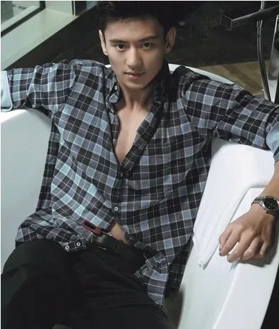 宁泽涛肌肉图片曝光   “小鲜肉”坚强内敛的性格惹人爱