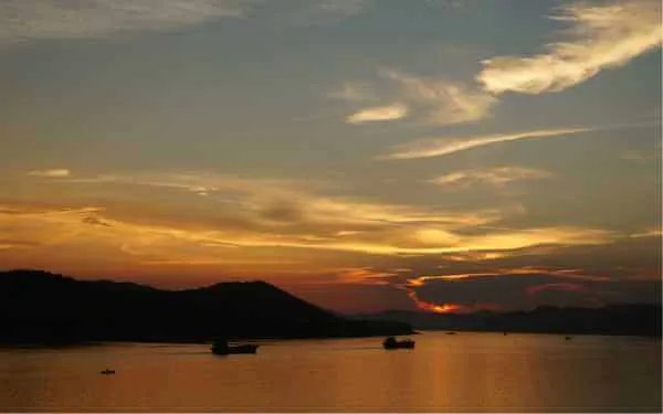 爱在日落黄昏后的剧情简介