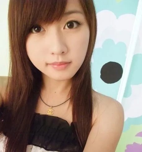 台湾妮妮刘孟姗照片欣赏 网红少女爱好曝光