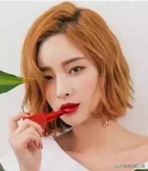 大方脸女孩适合什么发型呀？