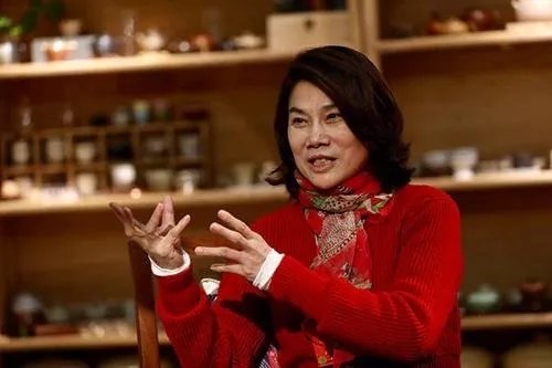 格力员工上班吃东西被发现了三次为什么就直接开除？