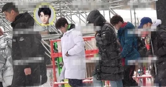 王俊凯堆雪人什么情况 现场照片流出治愈性少年没错了