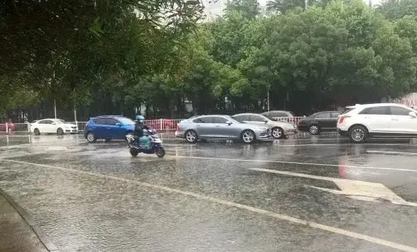 四川安岳遇强对流天气最大风速13级，当地展开了怎样的抢险救灾？