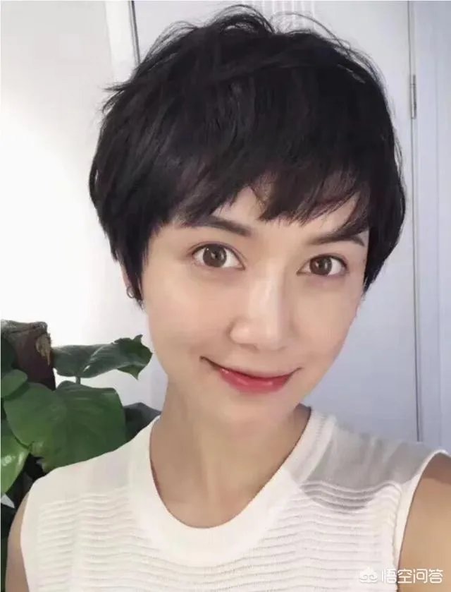 有哪些好看的短发发型？