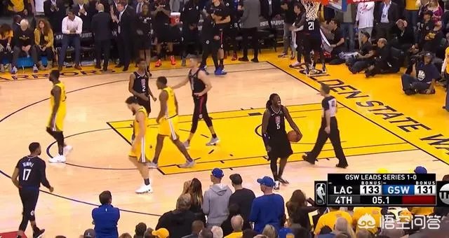 勇士和快船季后赛G2关键时刻,库里选择强投三分而不是突破打两分,这是为什么?