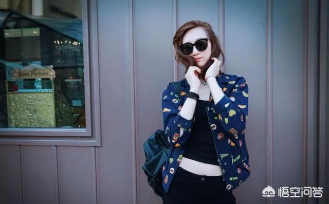 女排姑娘乔婷因臀部纹身爆红网络，你怎么看？