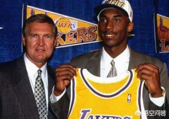 杰里韦斯特现任快船什么职务