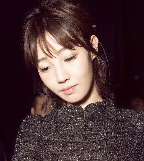 大方脸女孩适合什么发型呀？