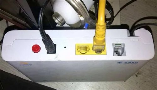 路由器与猫怎么连接