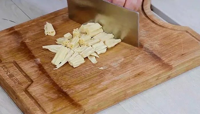 烧茄子的做法 家常烧茄子怎么做