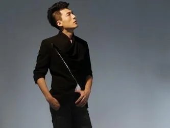 孙艺洲机场怼狗仔,你怎么看?