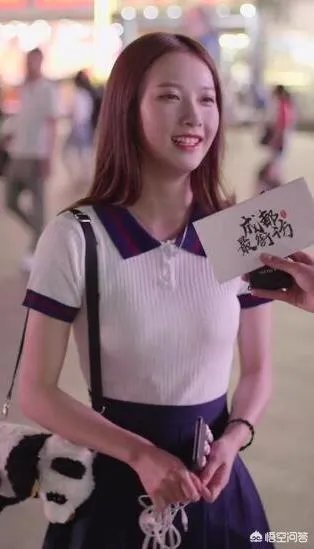 成都小姐姐一夜之间爆红，究竟是为何？