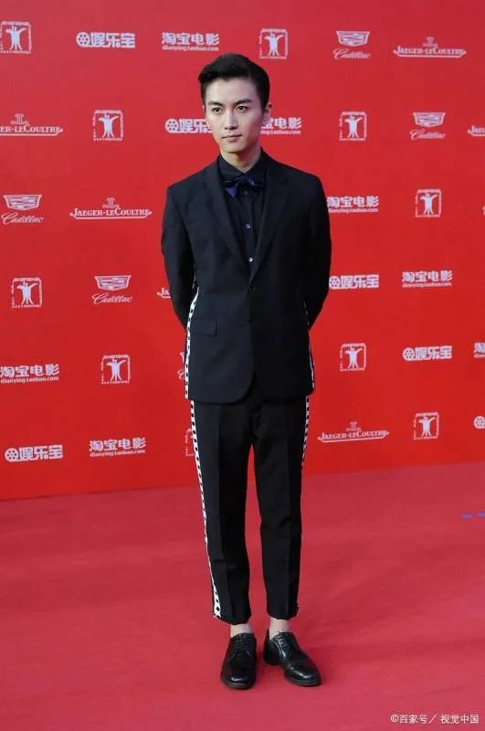 曾经的恩爱夫妻陈晓陈妍希，为什么现在如此冷漠？