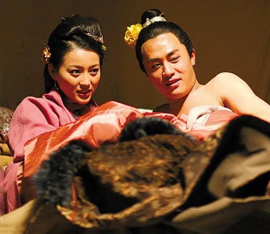 杜淳西门庆剧照曝光 被删激吻床照尺度惊人