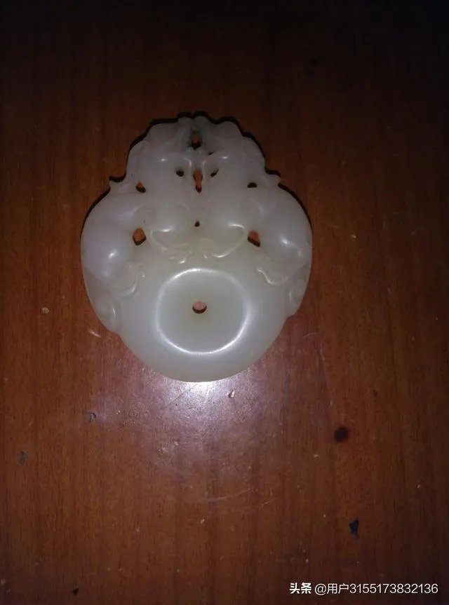 石友们，把你们的新疆和田玉、籽料原石和天然奇石发个图出来让石友们看看学习下？