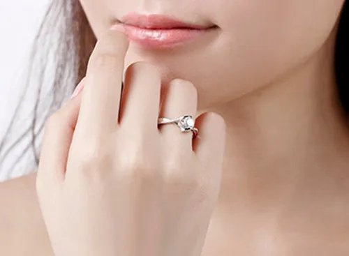 六福珠宝钻石戒指价格贵不贵 六福珠宝钻戒有哪些款式