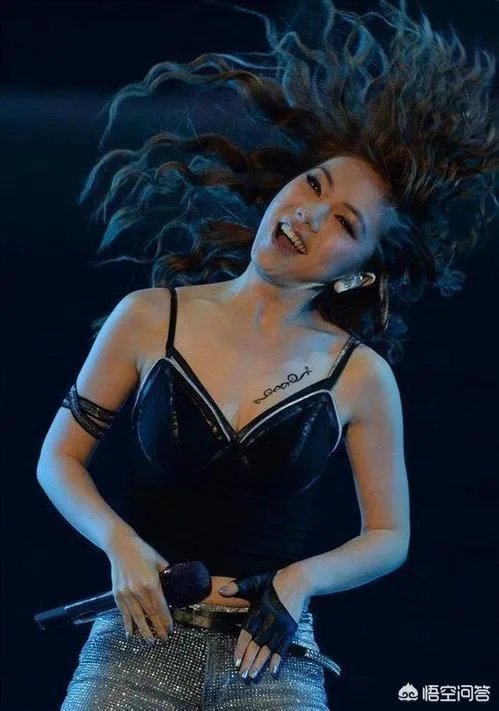 如何评价邓紫棋版本的《夜空中最亮的星》？