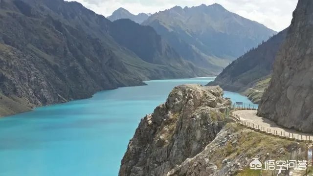 如果只能选一个，你认为新疆哪个湖最美？
