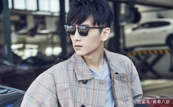 被采访时陈妍希和陈晓满脸不耐烦，他俩到底怎么了？