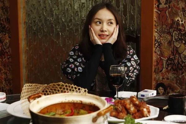 王子文不愿公开的老公，终于还是被曝光，怪不得对王凯没兴趣，她老公是谁？